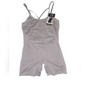 Womens Maidenform Seemless Smoothing Romper, 2XL, NWT!!!!